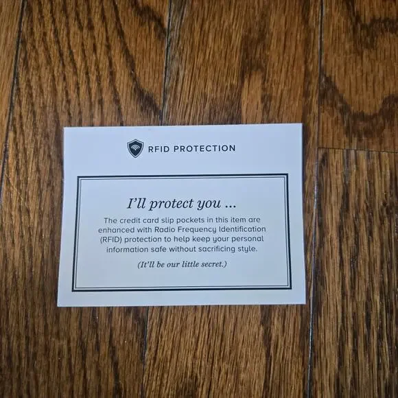 Vera Bradley Itsy Ditsy Floral RDIF Wristlet NWT - Picture 4 of 8